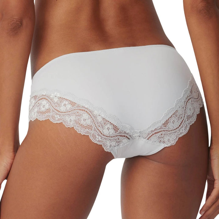 Triumph Lovely Micro Hipster | Női Alsó | Halvány Szürke Csipkés