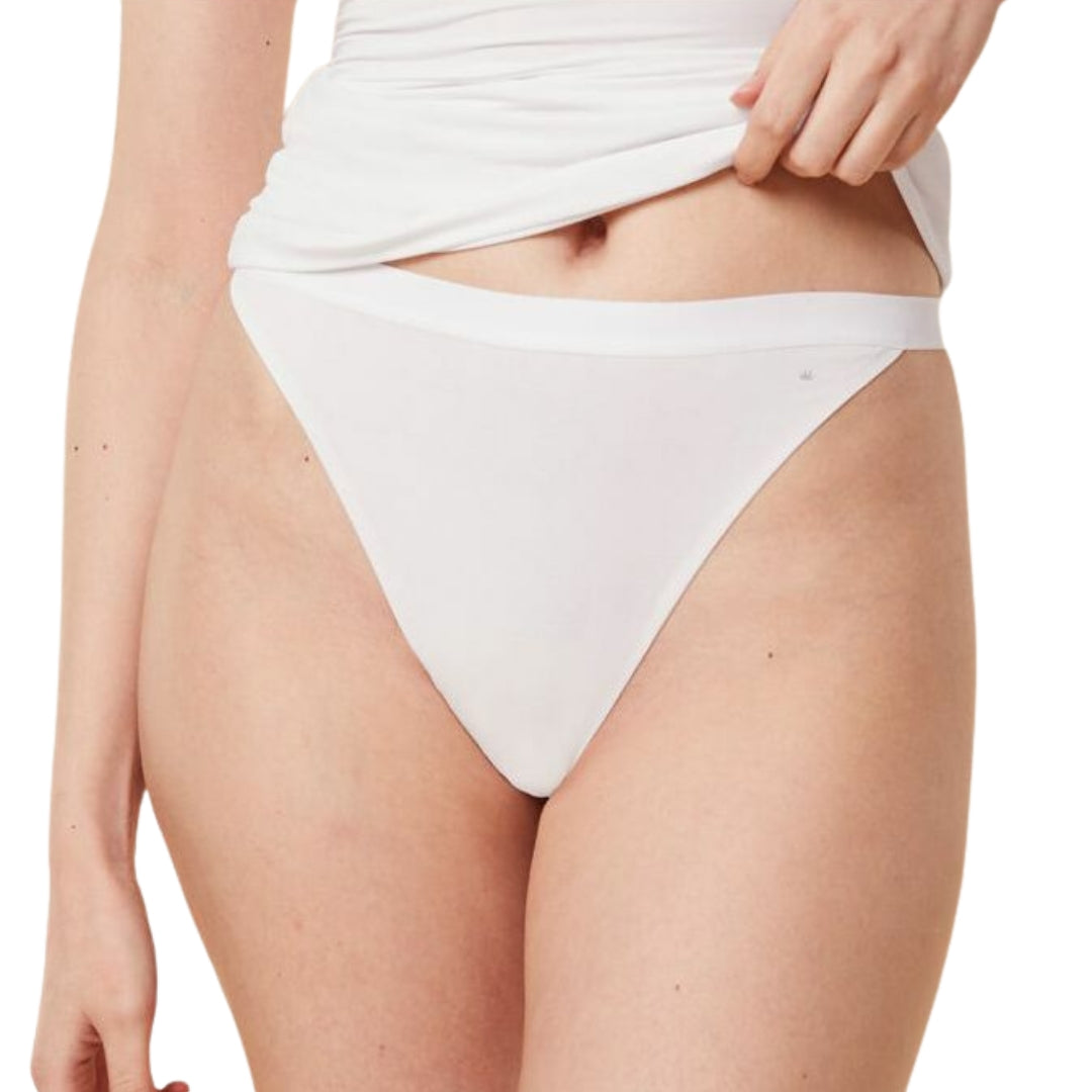 Triumph Smart Natural Brazilian String | Női Alsó | Fehér