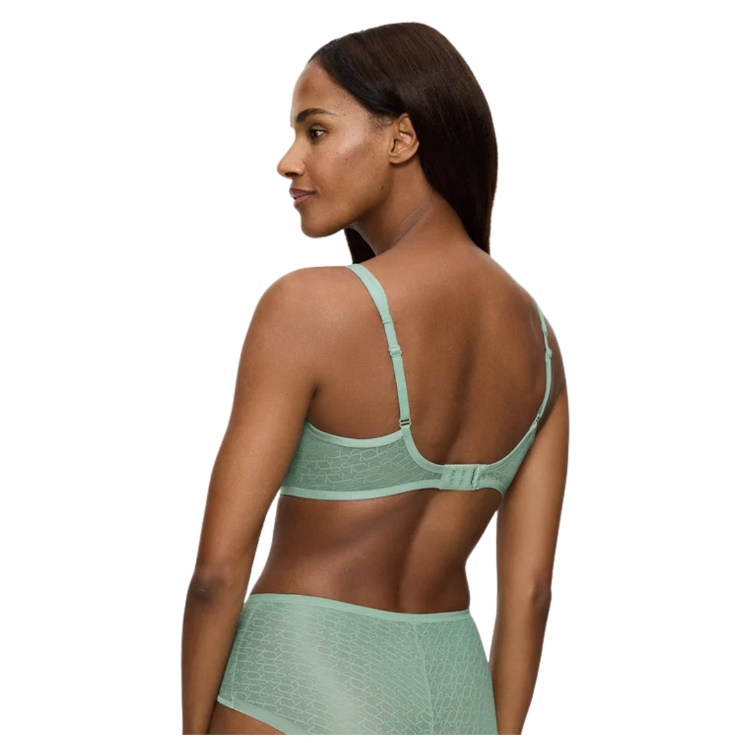 Triumph Signature Sheer W01 EX | Melltartó | Barna
