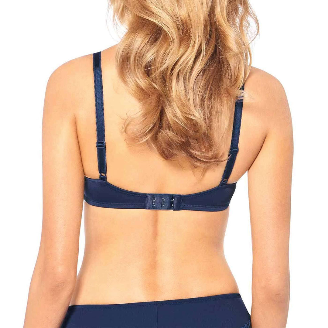Triumph Amourette Charm W | Melltartó