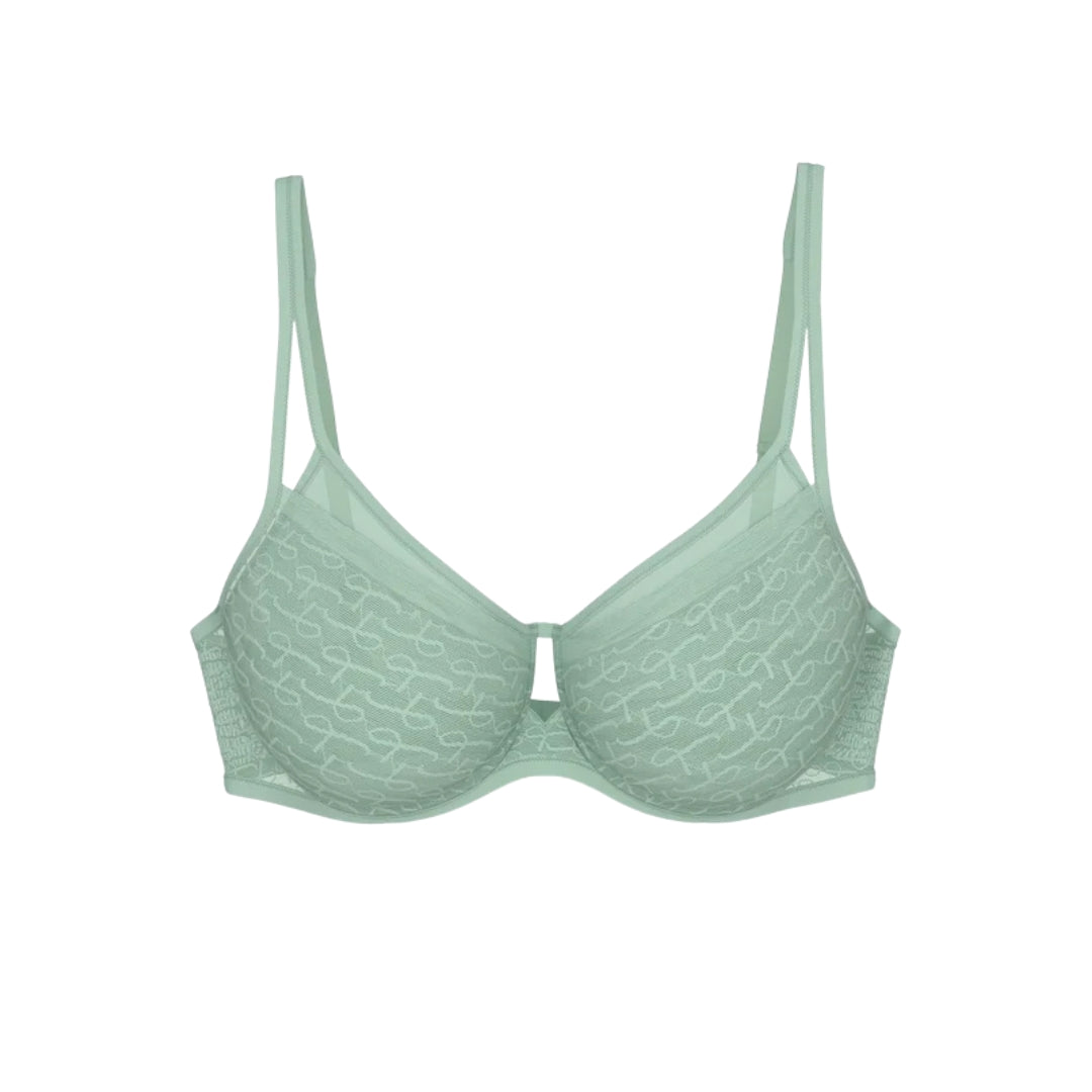 Triumph Signature Sheer W01 EX | Melltartó | Barna