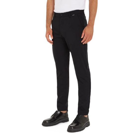 Calvin Klein Tech cotton Stretch Slim Nadrág | Fekete