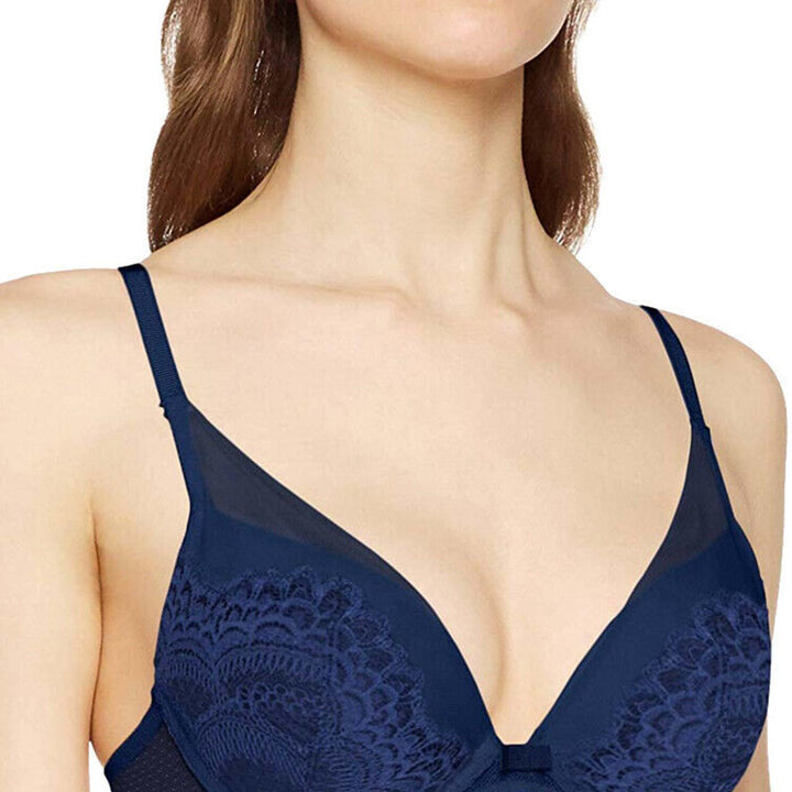 Triumph Darling Spotlight WHU | Melltartó